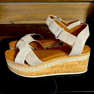 Franco Sarto women wedge sandal size 8.5